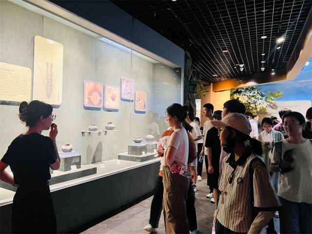 球速体育：青聚诗城共创未来——马鞍山市“青年人才安徽行”活动成功举行(图9)