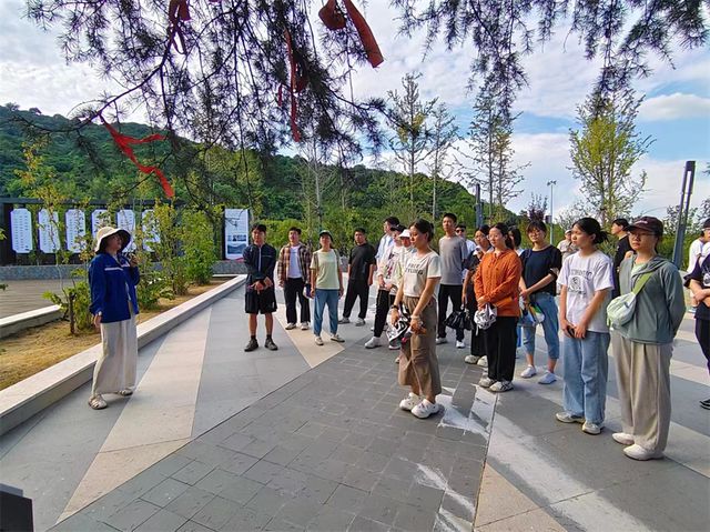球速体育：青聚诗城共创未来——马鞍山市“青年人才安徽行”活动成功举行(图12)