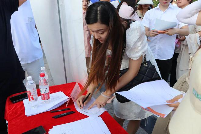 我县2024年大学生专场招聘会和“暑期高校学子看家乡”活动成功举办(图7)