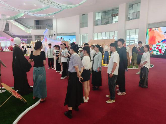 我县2024年大学生专场招聘会和“暑期高校学子看家乡”活动成功举办(图9)