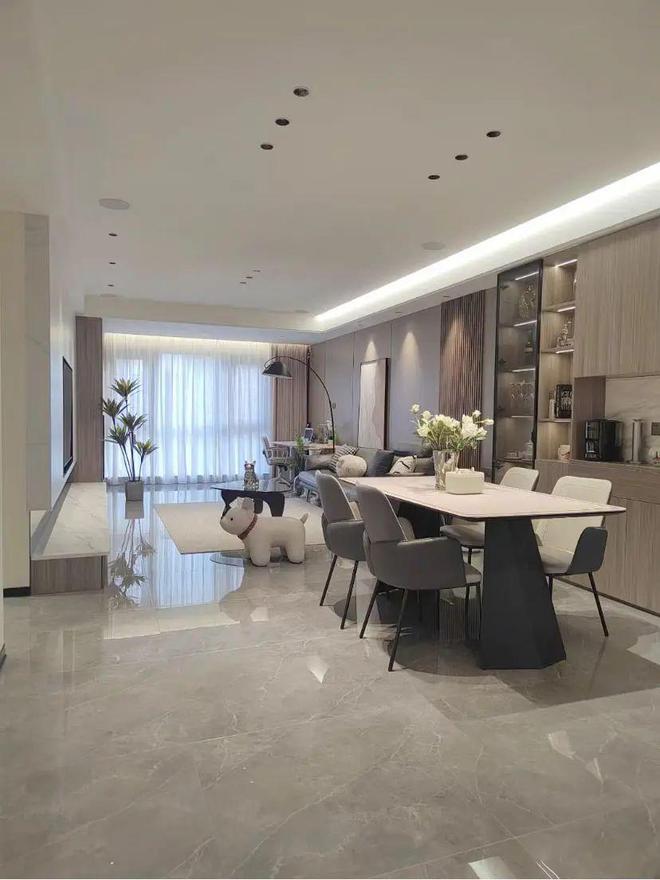 球速体育：福建夫妻拒绝“过度装修”把131㎡家装得堪称教科书太高级了(图4)