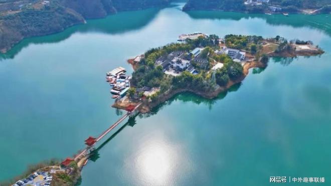 球速体育：媒体人走基层不应只唱赞歌(图5)