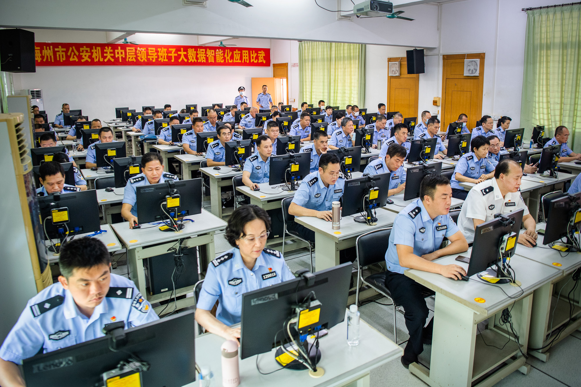广东创建“大数据练兵比武平台”约14万民警“练兵”(图2)