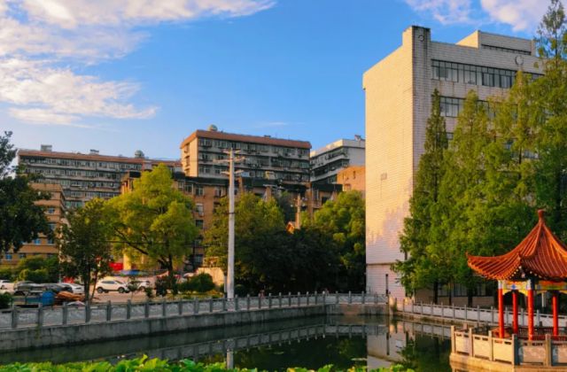 湖北师范大学好不好？硬件设施一流学习资源充足值得报考！(图1)