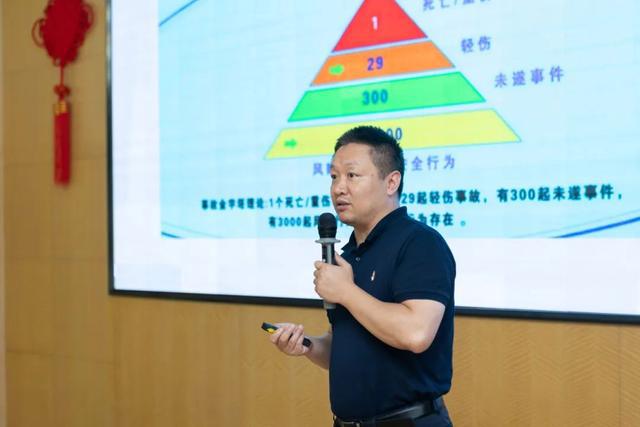 知识灯塔星光璀璨｜欧阳生：深耕内训十六载以匠心细节筑基每一段成长旅程(图2)