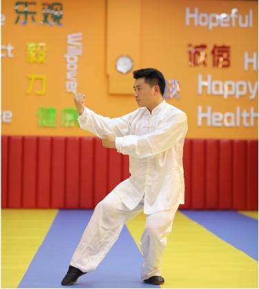 简橙教育平台：中老年群体在静态运动中的健康之旅(图3)