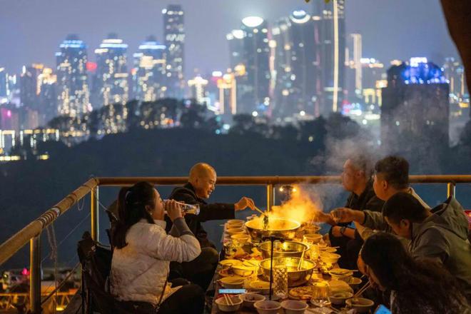 热辣滚烫！重庆火锅“涮出”3千亿大市场(图2)