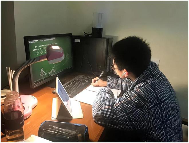 球速体育：7年前号称中国最小黑客因不想写作业黑掉学校网站现在如何(图7)