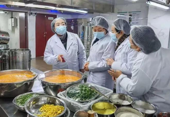 贵阳市场监管：强化校园食品安全“一件事”全链条专项整治全力以赴守护师生“舌尖上的安全”(图4)