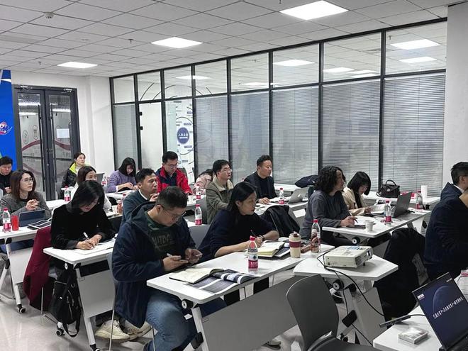 球速体育：【利贸咨询】专业赋能中国外贸企业打造全球竞争力(图3)