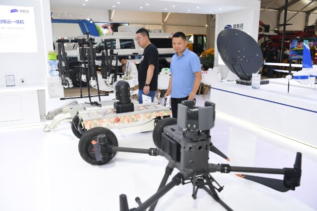 依托工程机械“家底”率先抢得市场先机——发展应急装备产业湖南“有一套”(图3)