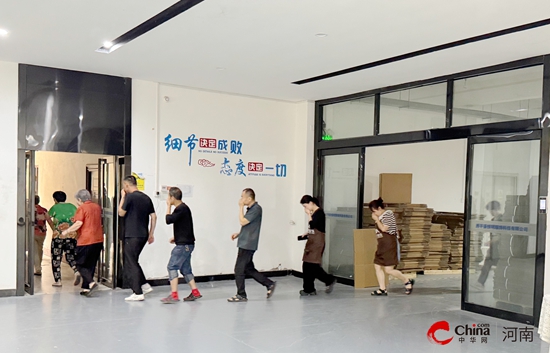 西平县应急管理局联合多部门对企业开展安全生产培训暨消防应急演练活动(图3)