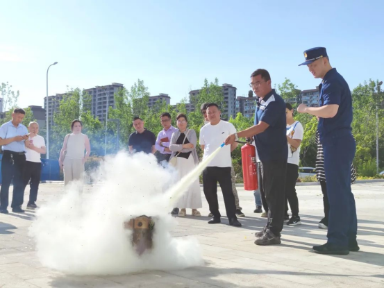 球速体育：威海各级各部门积极开展“安全生产月”系列活动（三）(图3)