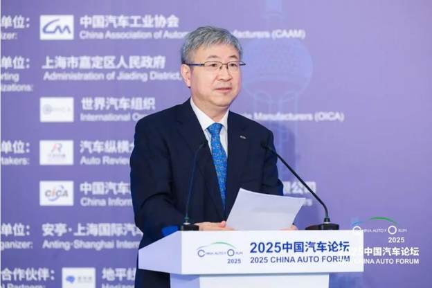 球速体育：提质向未来2025中国汽车论坛在上海嘉定圆满落幕(图14)