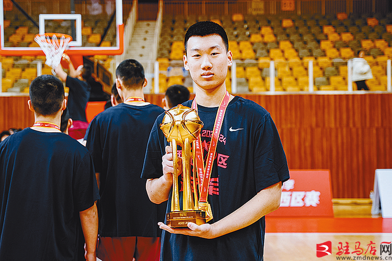 球速体育：王勃臣：引领篮球少年逐梦(图3)