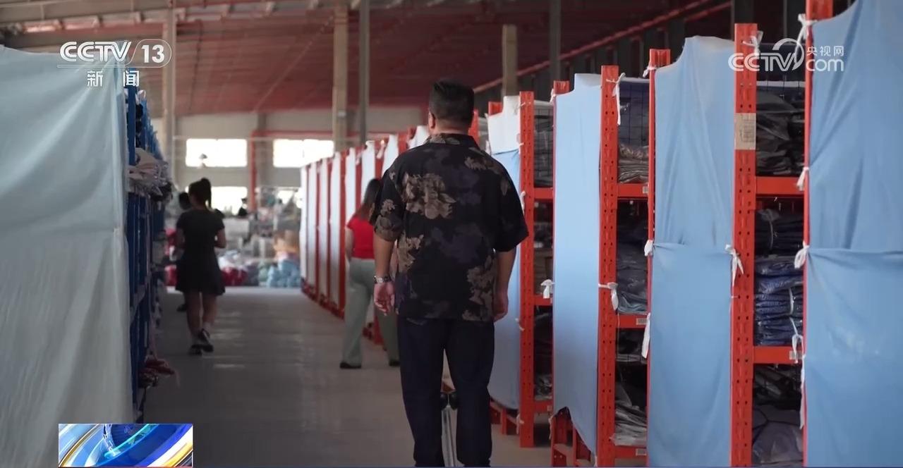 球速体育网站：一年卖出超6亿件服装这个城市服装电商产业异军突起(图3)