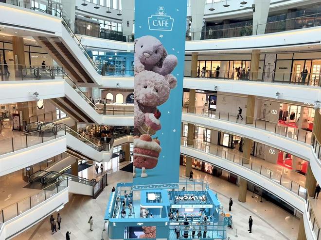 球速体育Welcome：中产消费观变化奢侈品牌收缩战线高端商场变局已至(图3)