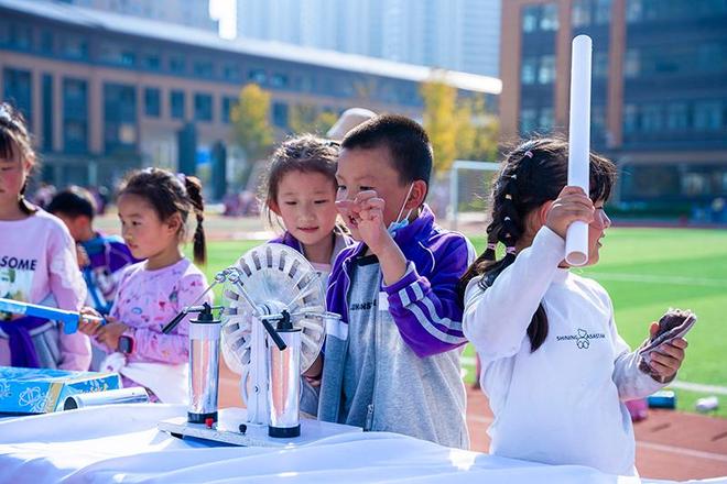 球速体育网站：弋江春水向“新”流丨科学教育的“加法题”如何答？(图2)