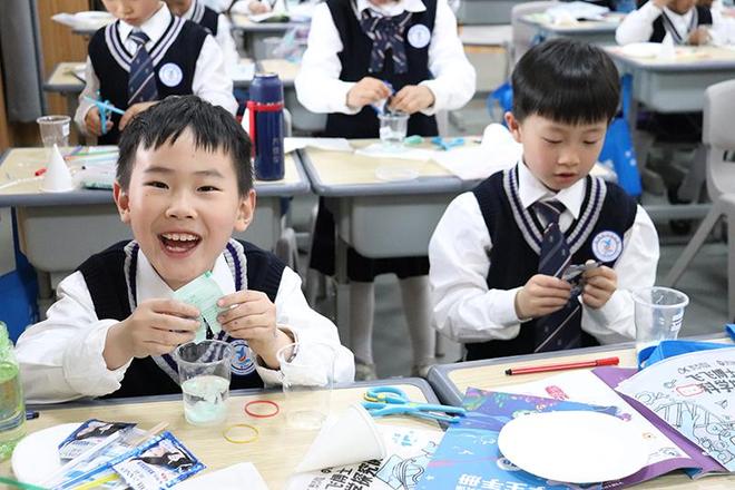 球速体育网站：弋江春水向“新”流丨科学教育的“加法题”如何答？(图4)