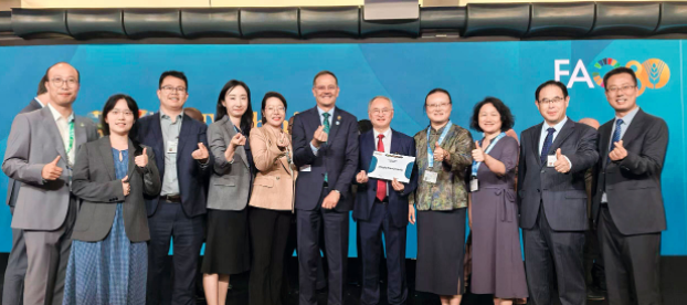 球速体育网站：新一代中国青年在“全球田野”上成长(图2)