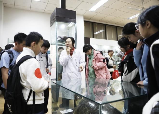 春日限定！湖北高校特色场馆一键免费预约(图2)