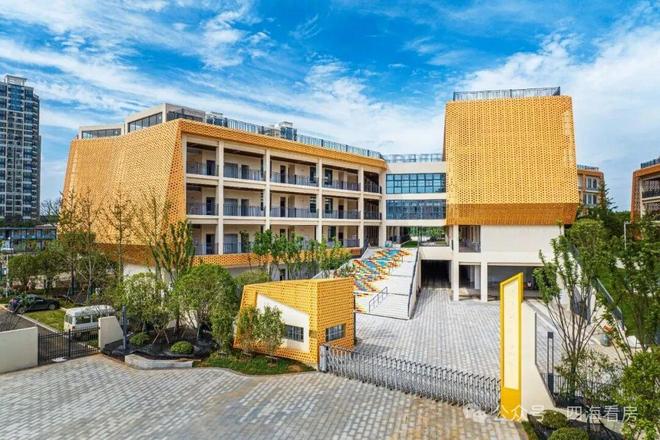 通告万科光谷锦上售楼处发布：金融港核芯准四代低密红盘(图10)